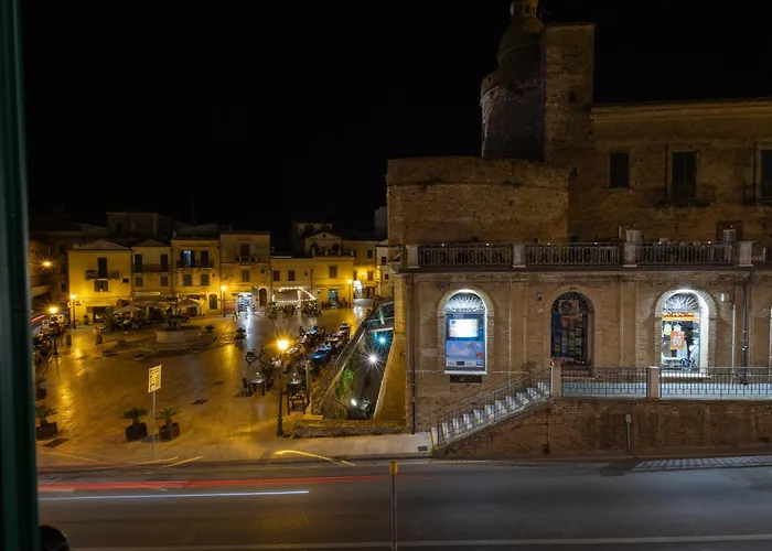 Corso Garibaldi 21 & *